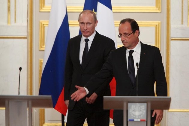 François Hollande en visite en Russie pour resserrer les liens économiques - ảnh 1